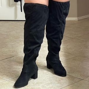 FASHION TO FIGURE BLACK OVER THE KNEE BOOTS SIZE 14 WIDE